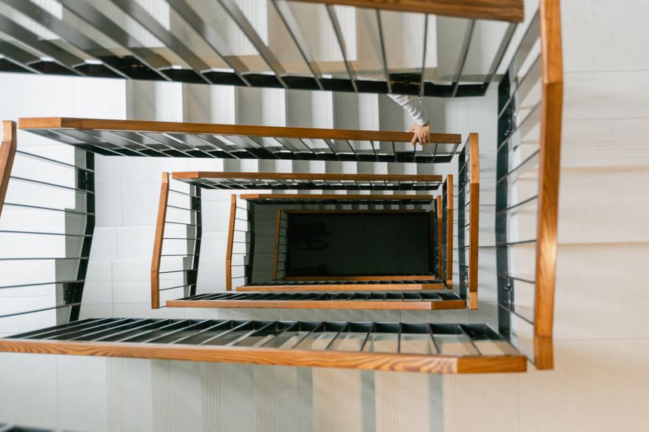 monte-escalier à Latour-Bas-Elne